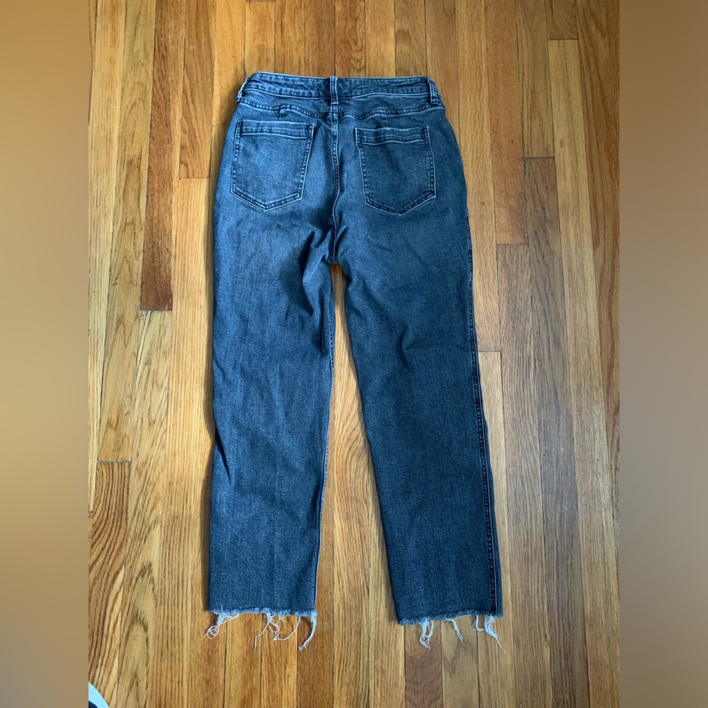 We The Free distressed jeans size 30 - Picture 3 of 8